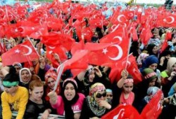 صحيفة موالية للسيسي: حشود تركيا فضحت اللجان الخاوية في مصر