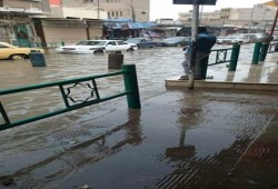 غرق شوراع العريش الرئيسية بعد سقوط الامطار اليوم .. والجيش يرد باعتقال مدرسين !