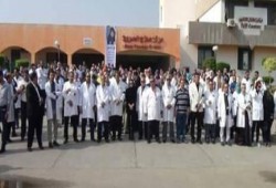 وقفة احتجاجية لأطباء الإسماعيلية بعد وفاة زميلتهم بسبب إهمال المستشفى الجامعي