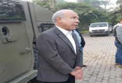 الانقلاب يأكل رجاله..اعتقال"صلاح دياب"مالك "المصري اليوم"ونجله و وضع الكلابشات بيدهم (صور)