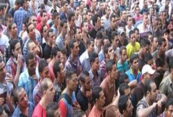 أمن الانقلاب يفض وقفة احتجاجية لمتخرجين جامعيين.. ويعتقل عددا منهم