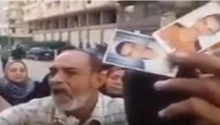 فقط في عهد الانقلاب: أب يدفع 3 آلاف جنيه رشوة ليتمكن من دفن نجلة (فيديو)