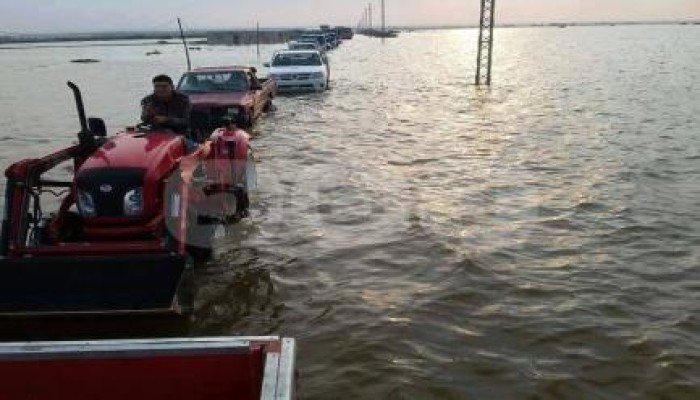 بالصور.. قرية "عفونة" بوادي النطرون ب‏البحيرة تتحول إلى بحر والجيش يحاصرها لإخفاء الجريمة!