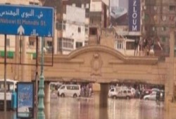 أمطار غزيرة تضرب الإسكندرية.. والشوارع تغرق للمرة الثالثة