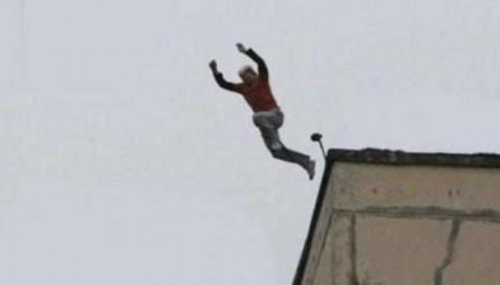 شؤم الانقلاب: انتحار شاب بعد فشله فى الحصول على فرصة عمل ببورسعيد