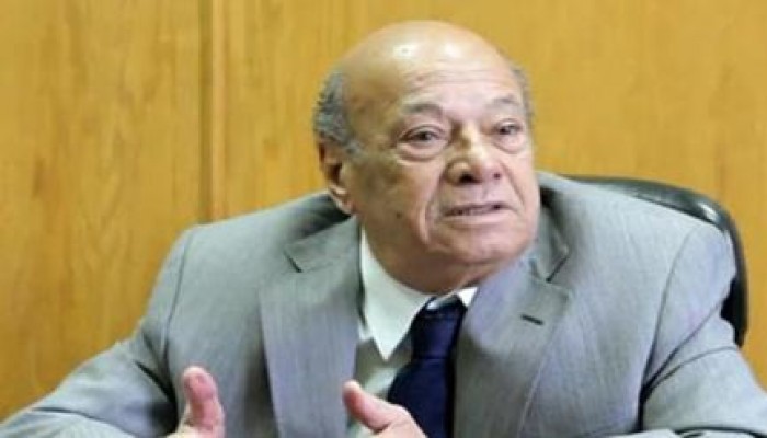 وفاة الفقيه الدستوري  ثروت بدوي