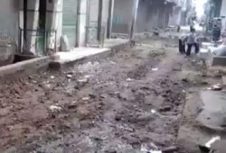 أهالي كفر الدوار يصلحون الشوارع بالجهود الذاتية بعد تجاهل محافظ الانقلاب لبلاغاتهم