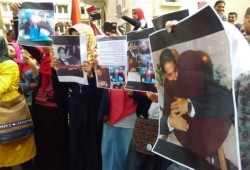 طلاب "خدمة الاجتماعية" بـ الاسكندرية ينظمون وقفة تضامنية مع زميلتهم زوجة "العريس"