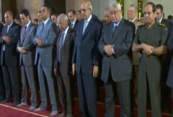 البرادعي:مرسي مزق مصر إرباً إرباً .. ونشطاء للبرادعي ..ماذا نقول عن انقلابي متورط في الدم؟