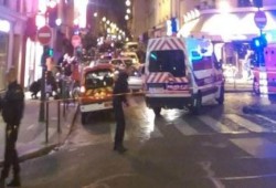 مسلمو بريطانيا ينشرون إعلانًا بالصحف يدين "هجمات باريس"
