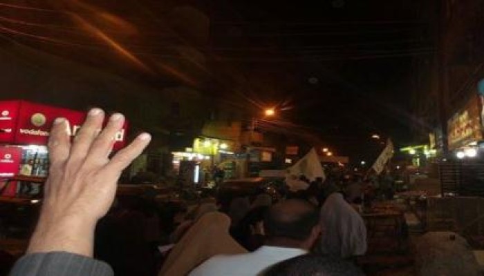 مسيرة ليلية لـ أحرار الصف بالجيزة وسط هتافات "25 ومكملين"