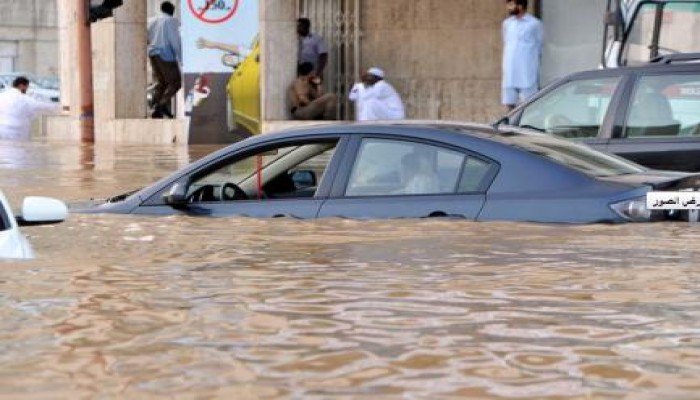 هكذا تعاملت الحكومة القطرية مع أزمة مياه الأمطار (صور)