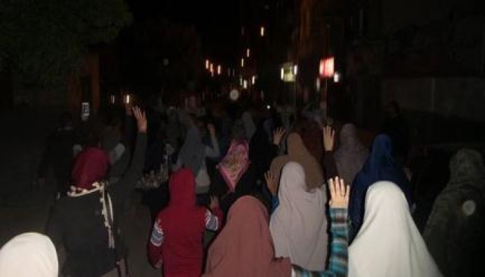 مسيرة ليلية مناهضة للانقلاب العسكري بمحرم بك بالإسكندرية