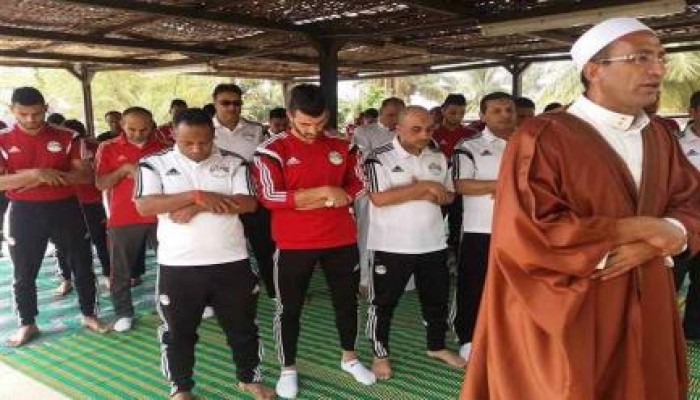 خطيب الجمعة بالسنغال للاعبي المنتخب الأوليمبي: "أطيعوا الله والرسول وحسام البدري"!!!