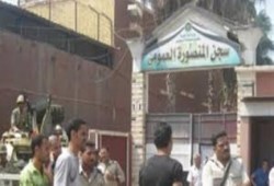 معتقلو سجن المنصورة يضربون عن الزيارات بعد وفاة "محمد عوف"