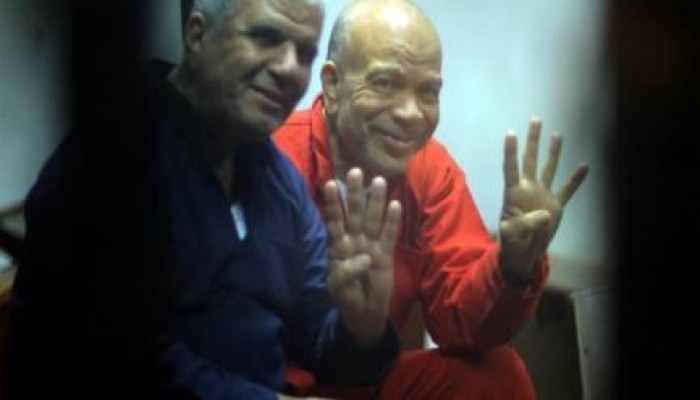 نشطاء يطلقون حملة توقيعات دولية لإنقاذ الكتاتني والآلاف بالسجون المصرية