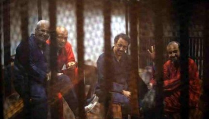 زنازين فندقية للقتلة والجواسيس..والنوم على البلاط لرموز الثورة.. هكذا يعامل السيسي مسجونيه