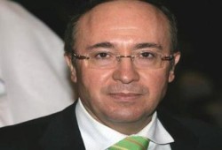 فيصل القاسم: إيران تحتضن الشيعة بينما يمارس العرب الضغوط على "الإخوان"