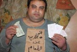 فشل الانقلاب: مصري يضرب عن الطعام و يعرض ابنه للبيع