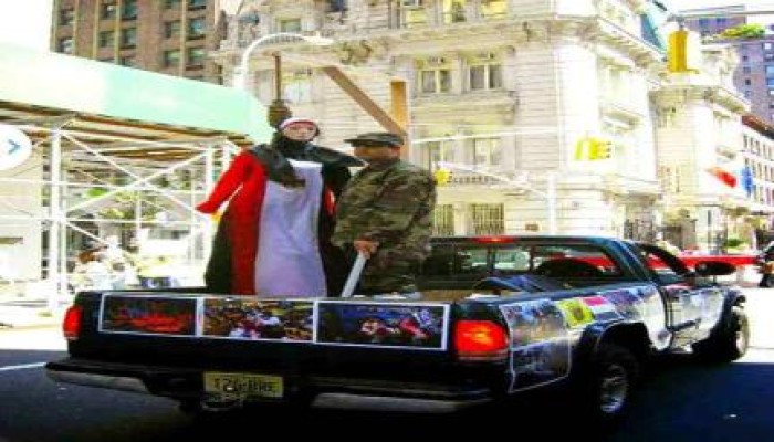 رافضو الانقلاب العسكري بأمريكا: يطوفون شوارع نيويورك بـ "السيسي يعدم مصر"