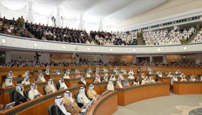 وفاة البرلماني الكويتي نبيل الفضل خلال جلسة مجلس الأمة