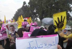 ثوار فاقوس بالشرقية يواصلون تظاهرات "الثورة تناديكم.. مصر بتعطش"