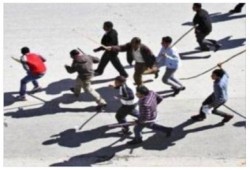 في غياب كامل لأمن الانقلاب: مشاجرة تسفر عن قتيل وتدمير موقف "كفر الدوار"