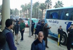 الجيزة:ملثمون يطلقون النار على فوج سياحي أمام فندق الأهرامات الثلاثة(صور)