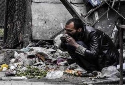 أنصار النظام السوري يستفزون أهل مضايا بصور "الوجبات الشهية"