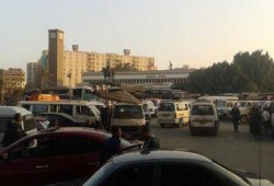 ميدان عرابي بالزقازيق يتحول إلي فوضي عارمة
