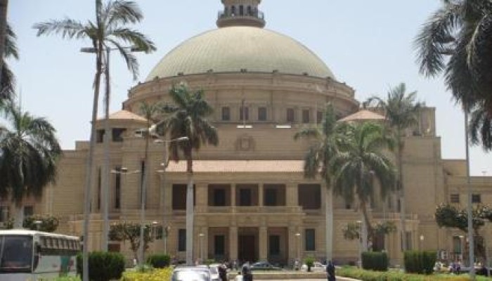 السيسي يقتل المتفوقين.. وفاة طالبة من أوائل آداب القاهرة بعد سحب ورقتها أثناء الامتحان