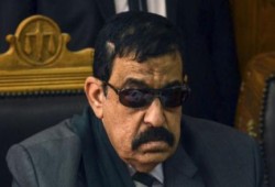 تنحي "ناجي شحاتة" عن محاكمة دكتور "محمود غزلان" بقضية غرفة عمليات رابعة
