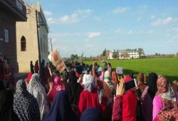 البحيرة | مسيرة لـ "أطفال و نساء ضد الانقلاب" بحوش عيسى ضمن فعاليات أسبوع "الوفاء للثورة"