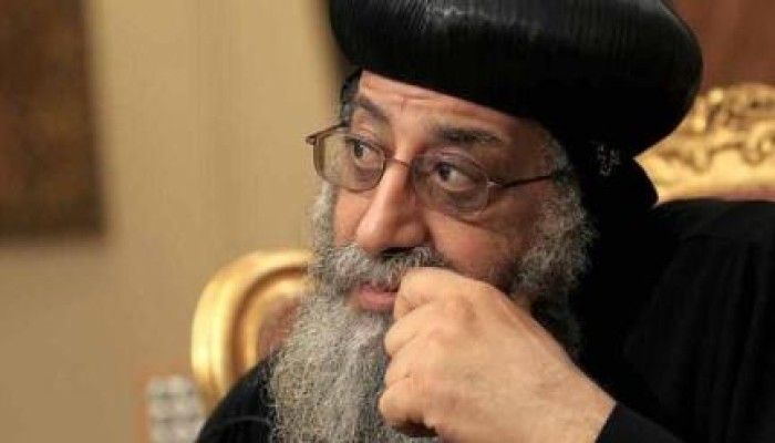 تواضروس: الله أرسل السيسي لحماية مصر ومغردون: هل ورد ذكره في الإنجيل؟