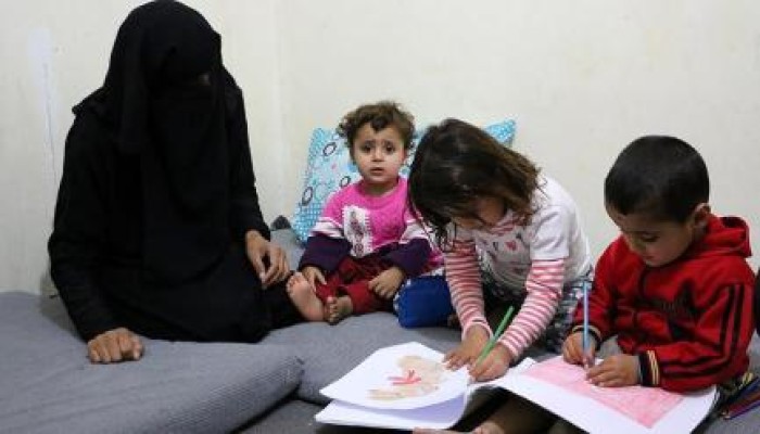 لاجئة سورية:عانيت مع أطفالي رحلة لجوء قاسية تخللها البرد والجوع والعطش