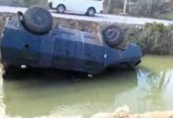 وفاة أمين شرطة وإصابة 4 في انقلاب مدرعة بالترعة بالشرقية