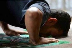 فقط فى عهد السيسي: وزير انقلابى يدعو لترك الصلاة حتى لا يتعطل العمل