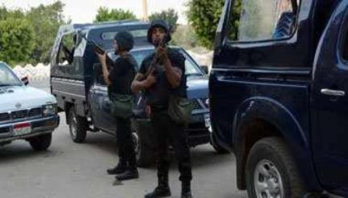 سرقة سيارة حكمدار الوادى الجديد الشرطية من أمام منزله بالقاهرة
