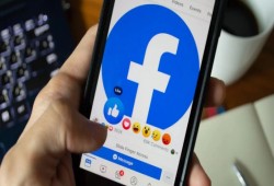 عناوين البريد الإلكتروني .. أزمة جديدة تواجه فيسبوك