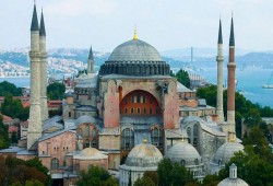 مساجد إسطنبول تبتهل بالدعاء والصلوات لأجل القدس والأقصى