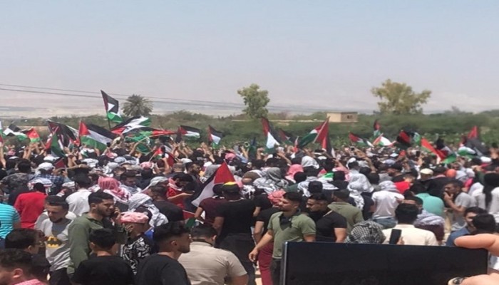 أردنيون يطالبون السلطات بفتح الحدود لنصرة إخوانهم الفلسطينين