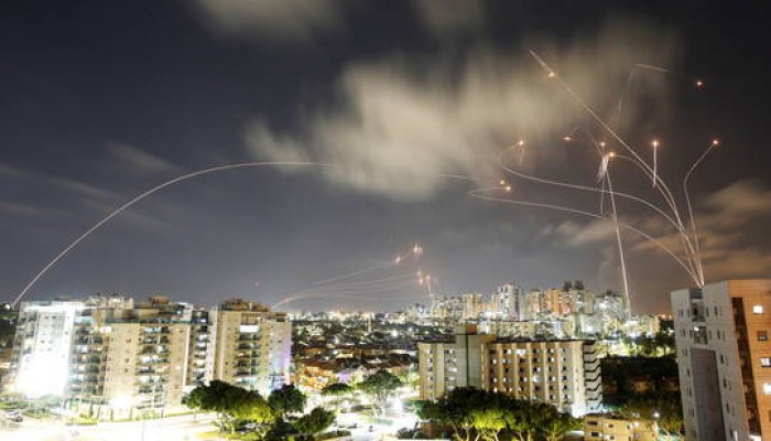 الاحتلال: إطلاق 50  صاروخا من قطاع غزة تجاه إسرائيل خلال الـ 12 ساعة الماضية