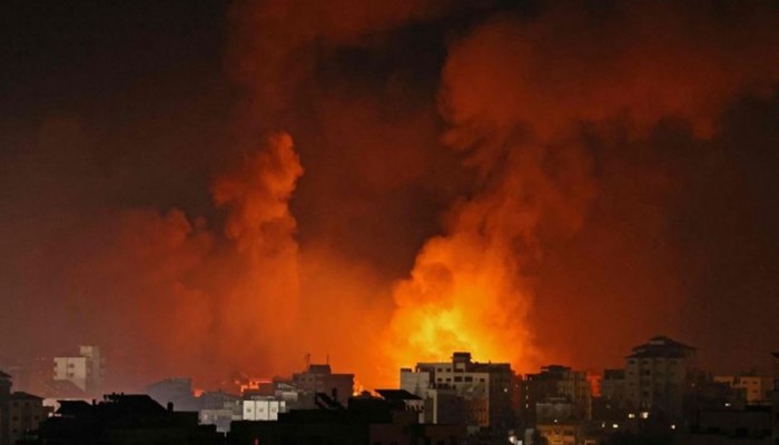 الاحتلال يدمّر مصنعين شرق مدينة غزة