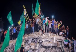 (من بحرها لنهرها).. احتفالات النصر تعم فلسطين