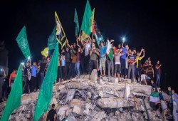 (من بحرها لنهرها).. احتفالات النصر تعم فلسطين