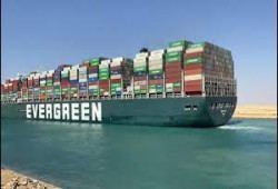 سلطات الانقلاب تُخفّض التعويض المطلوب عن جنوح سفينة إيفر غيفن بقناة السويس إلى 550 مليون دولار