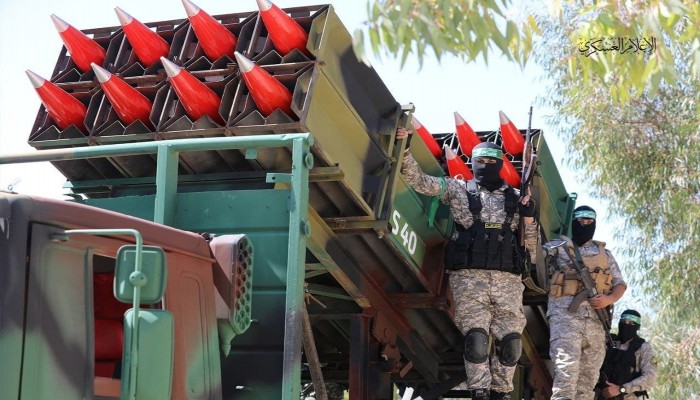 فى عرض عسكرى مهيب..صاورخ كتائب القسام الجديد يتجول شوارع قطاع غزة