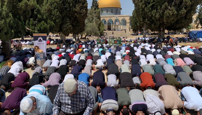 40 ألفًا أدوا الجمعة.. خطيب الأقصى: غزة ملأت قلوبنا عزة