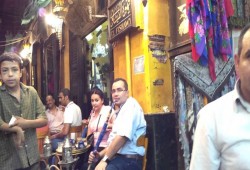 حكومة الانقلاب تعيد فتح المطاعم والمقاهي حتى الواحدة صباحاً