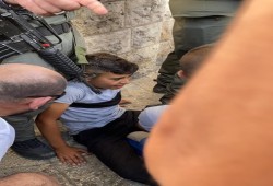 دهْس طفل مقدسي لرفعه علم فلسطين